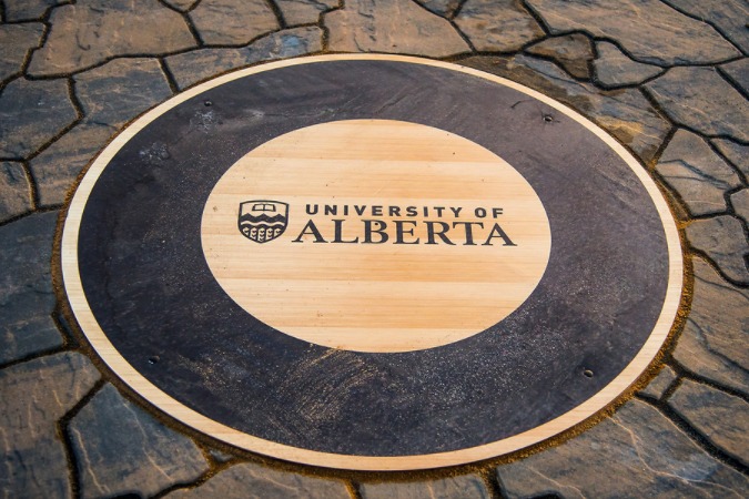 The University of Alberta crest.