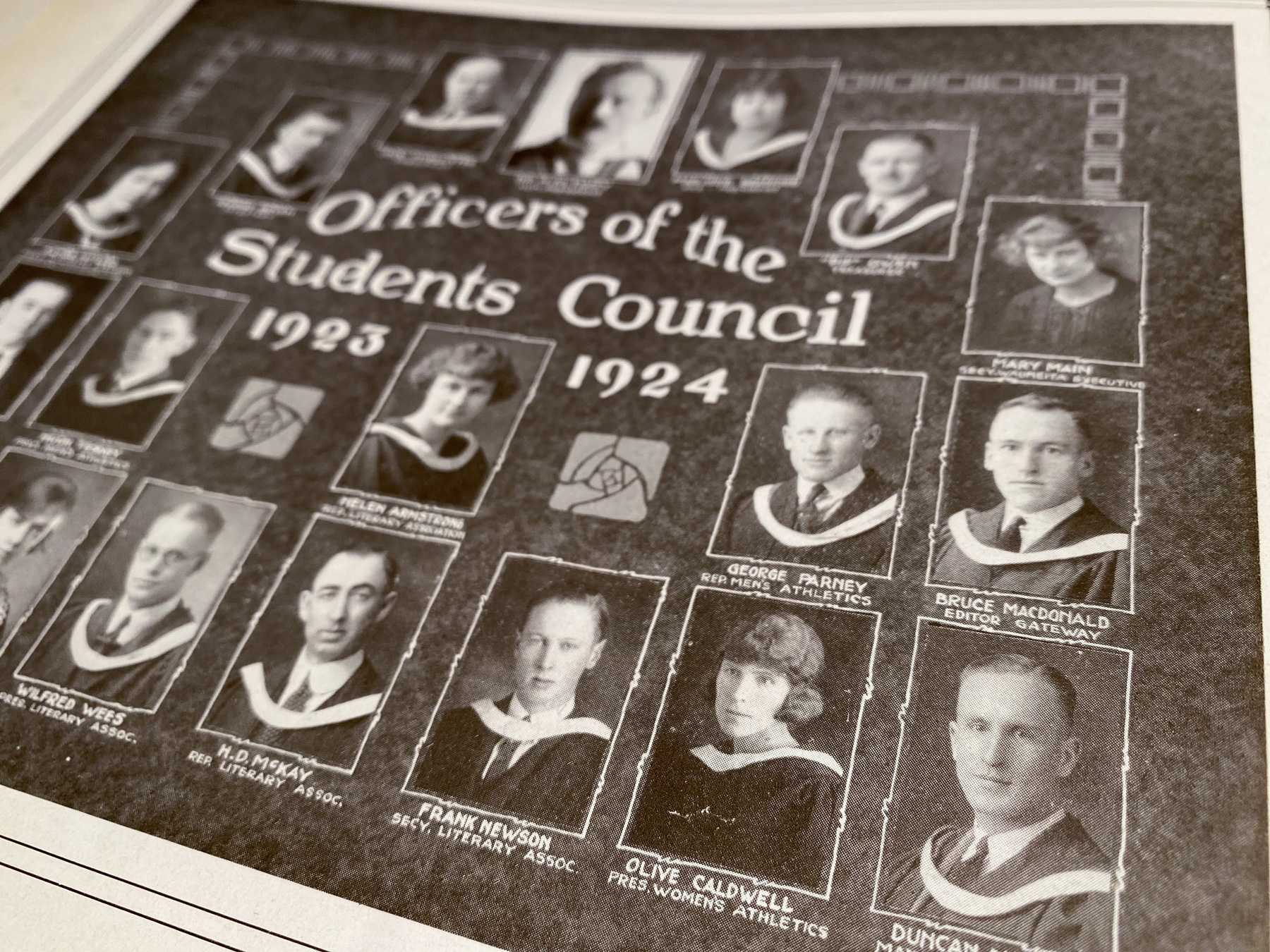 Olive Caldwell, bottom right, and other Students’ Union executive officers. Image taken from the 1923-24 edition of Evergreen and Gold.
