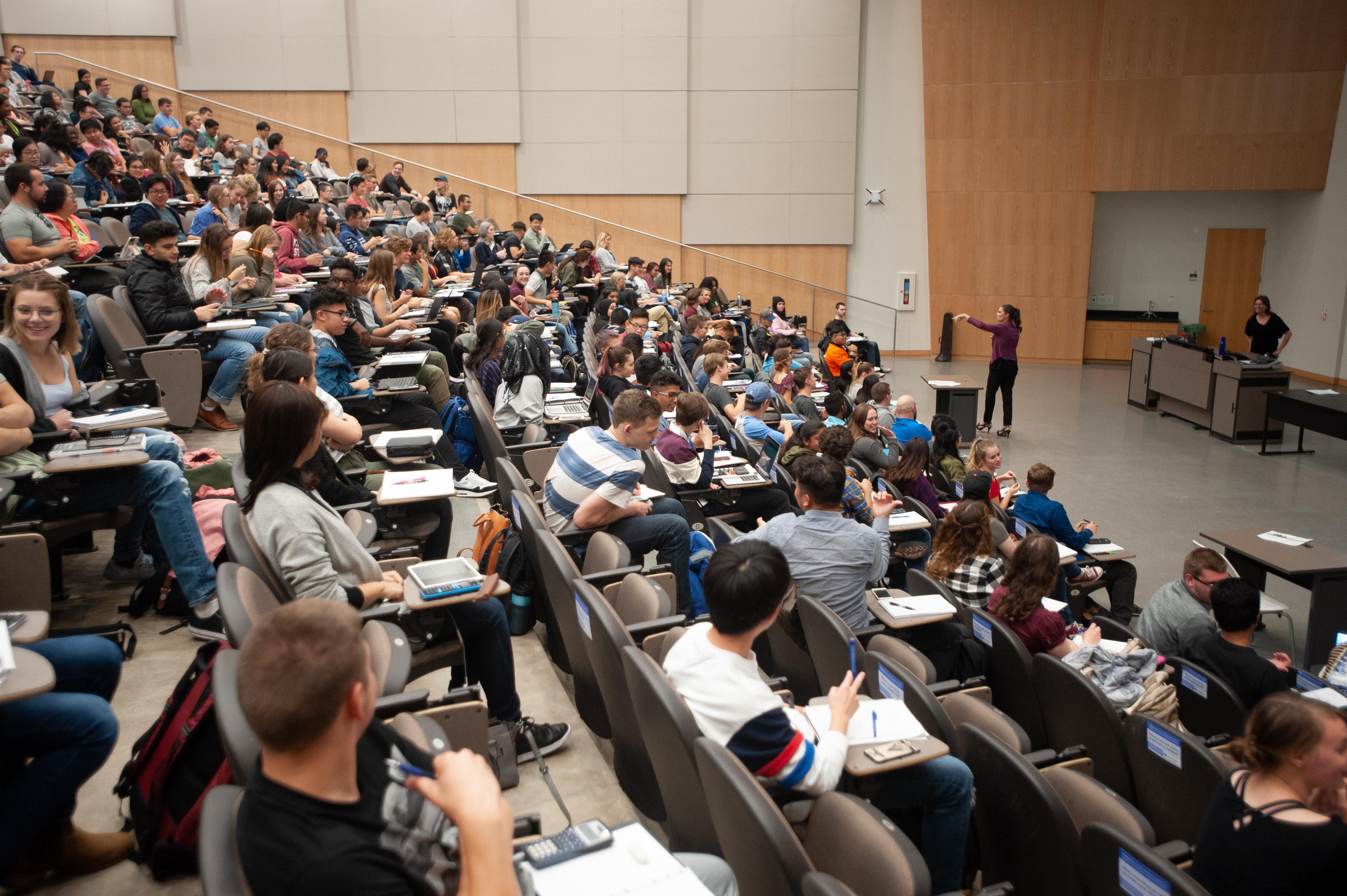 lecture.jpg