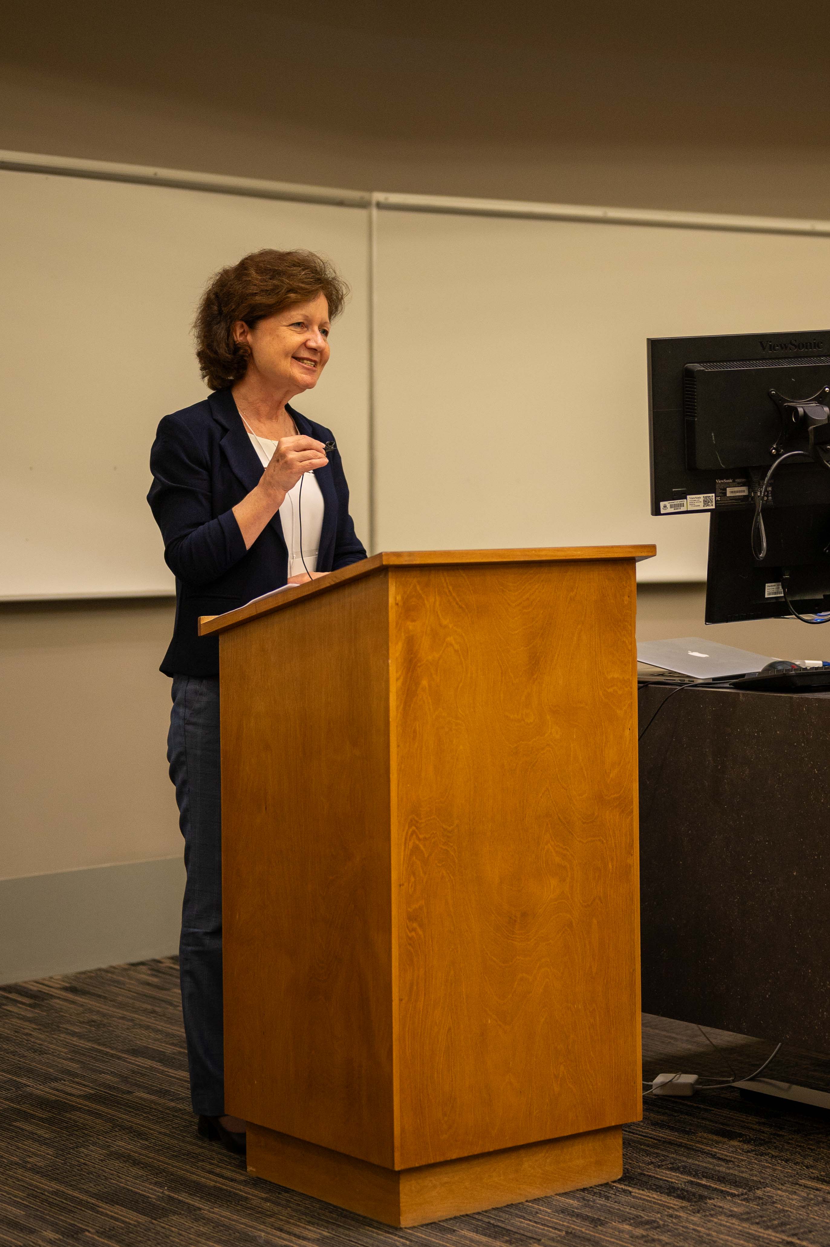 Dr. Brenda Hemmelgarn