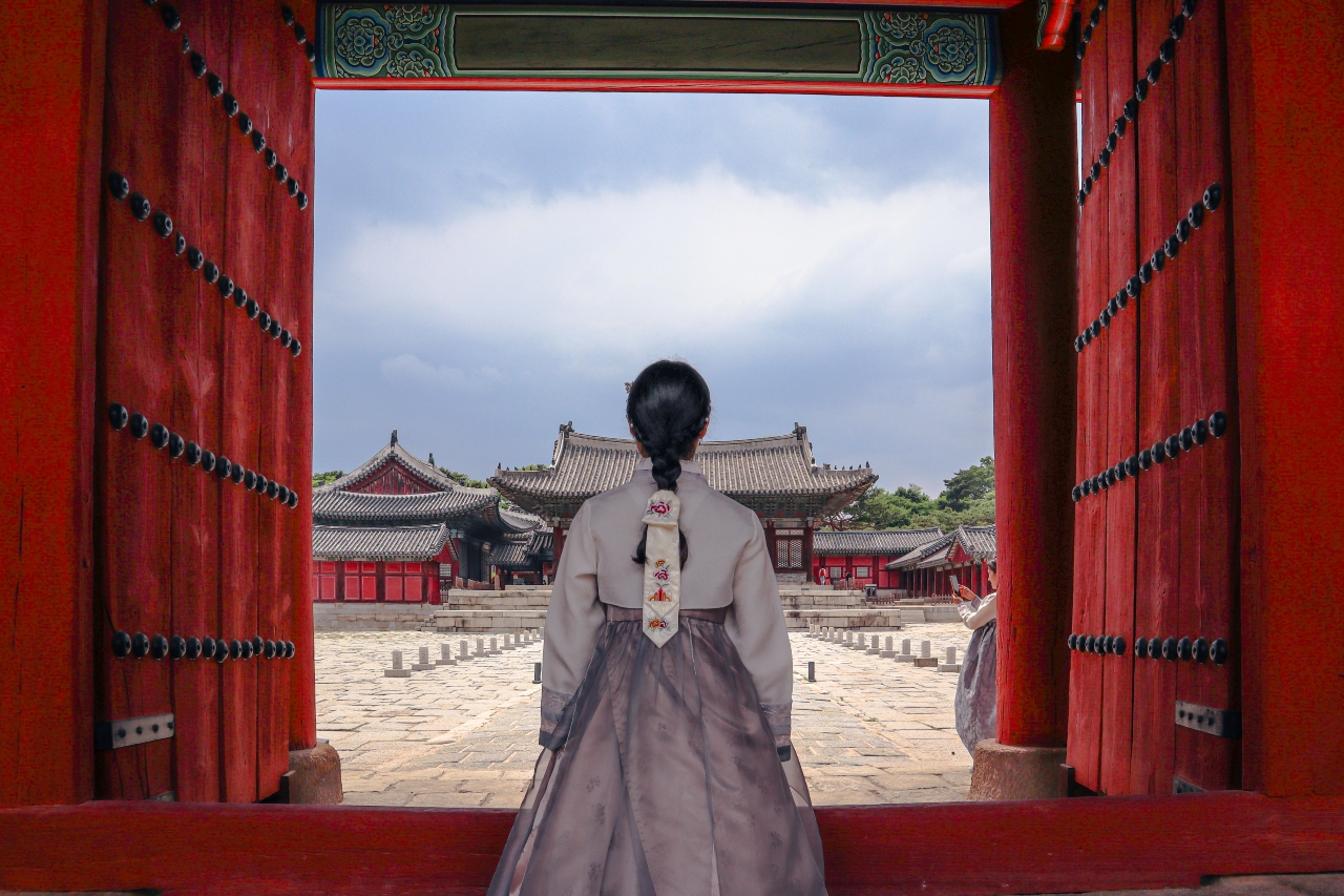Admiring Seoul
