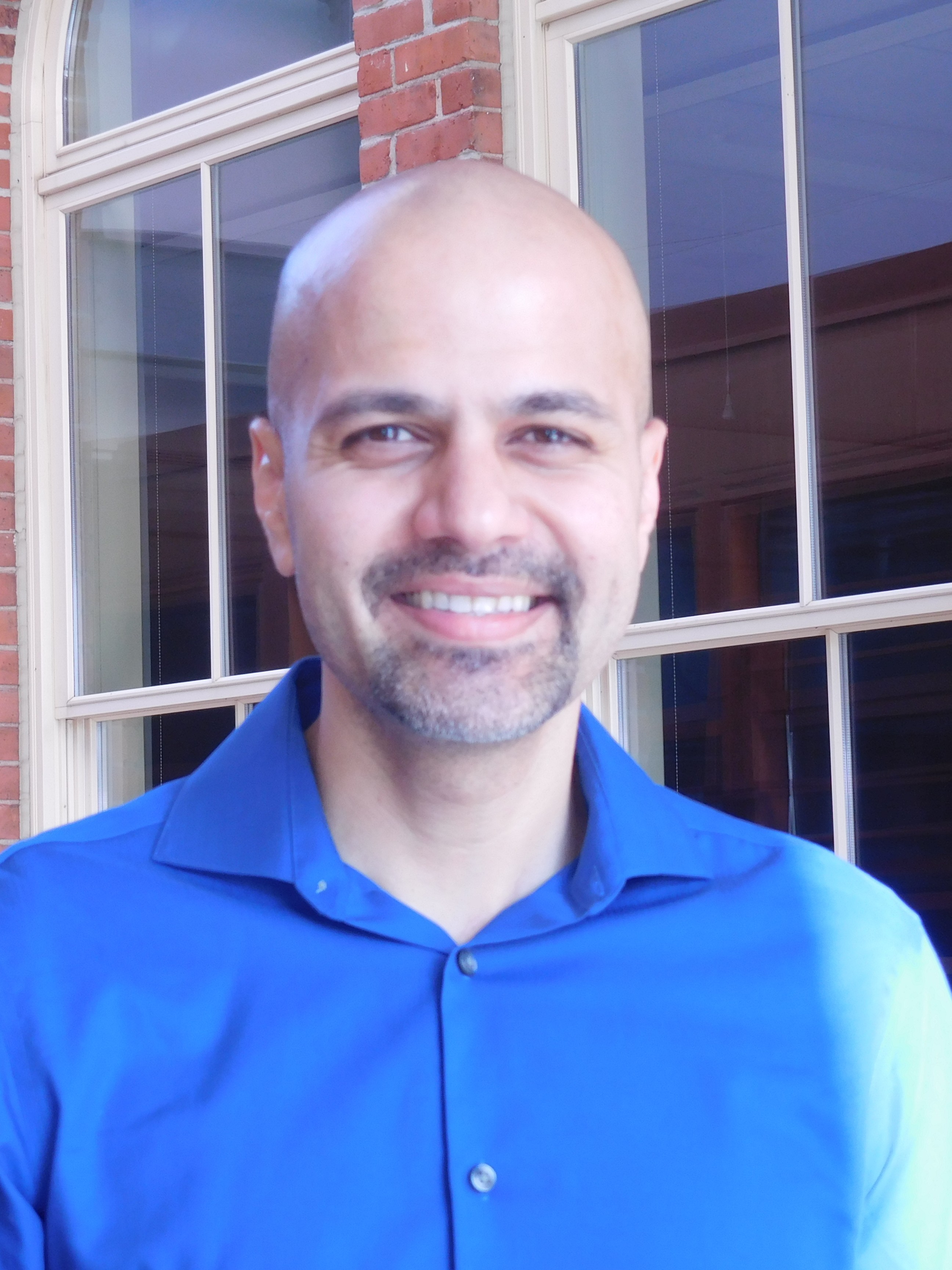 Headshot of Saad Khan