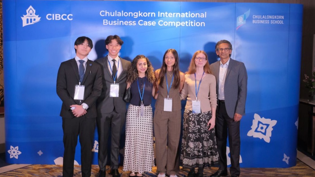 students at a case competition