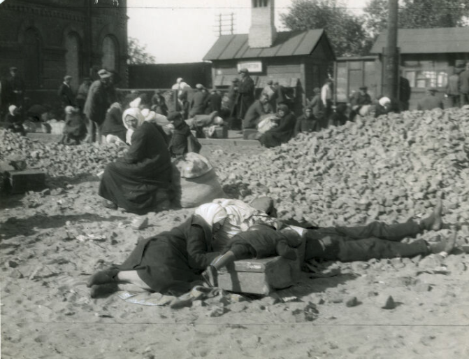 abbe-collection_kharkiv-railway.png