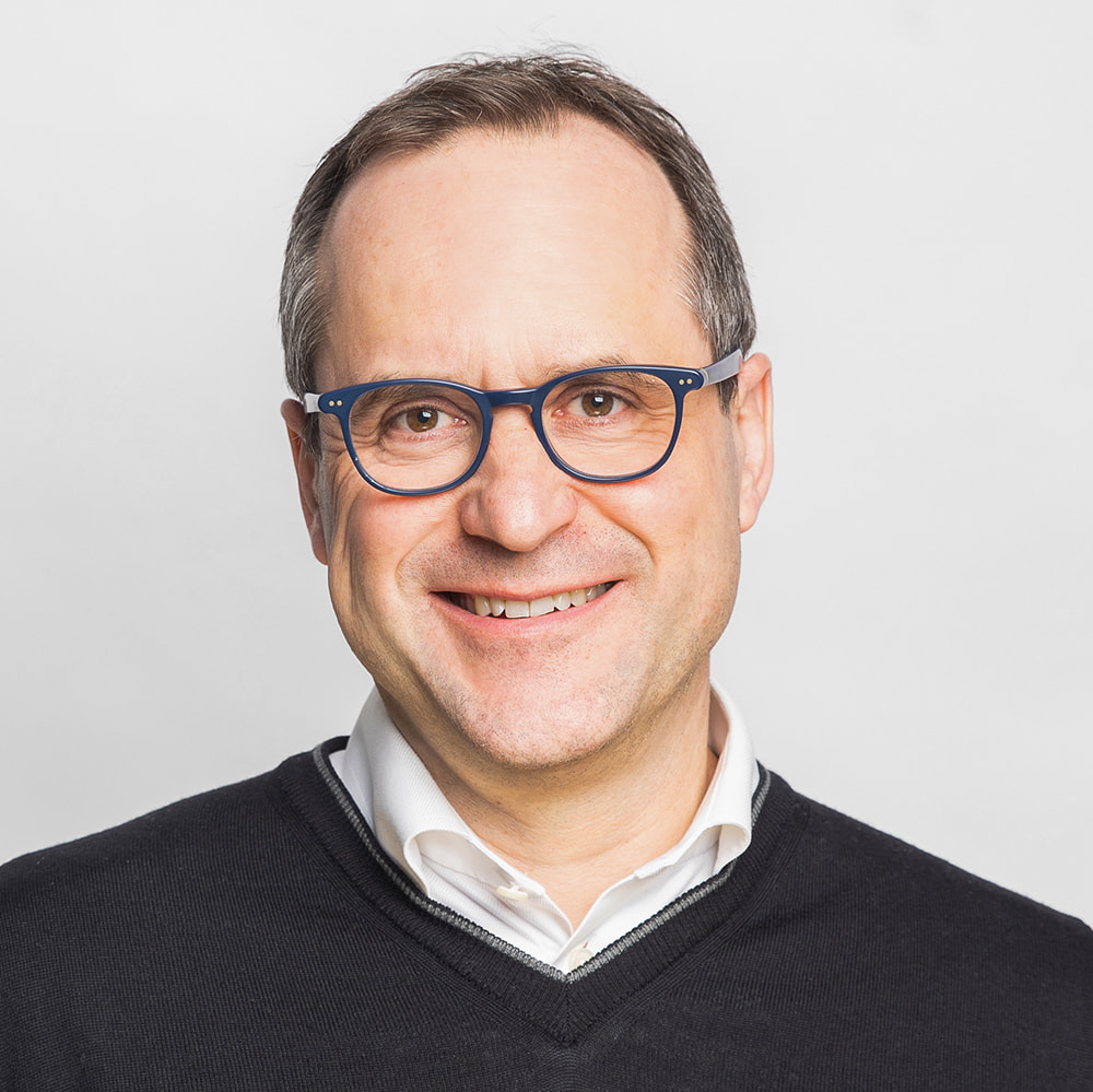 A headshot of Lawrence Richer