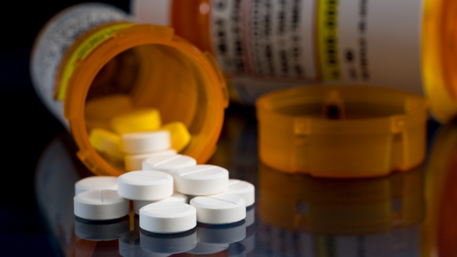Opioid drugs are best used only to relieve short-term pain for about a month or less, because longer-term use may leave patients more sensitive to pain and potentially lead to other problems, according to a U of A study. (Photo: Getty Images)