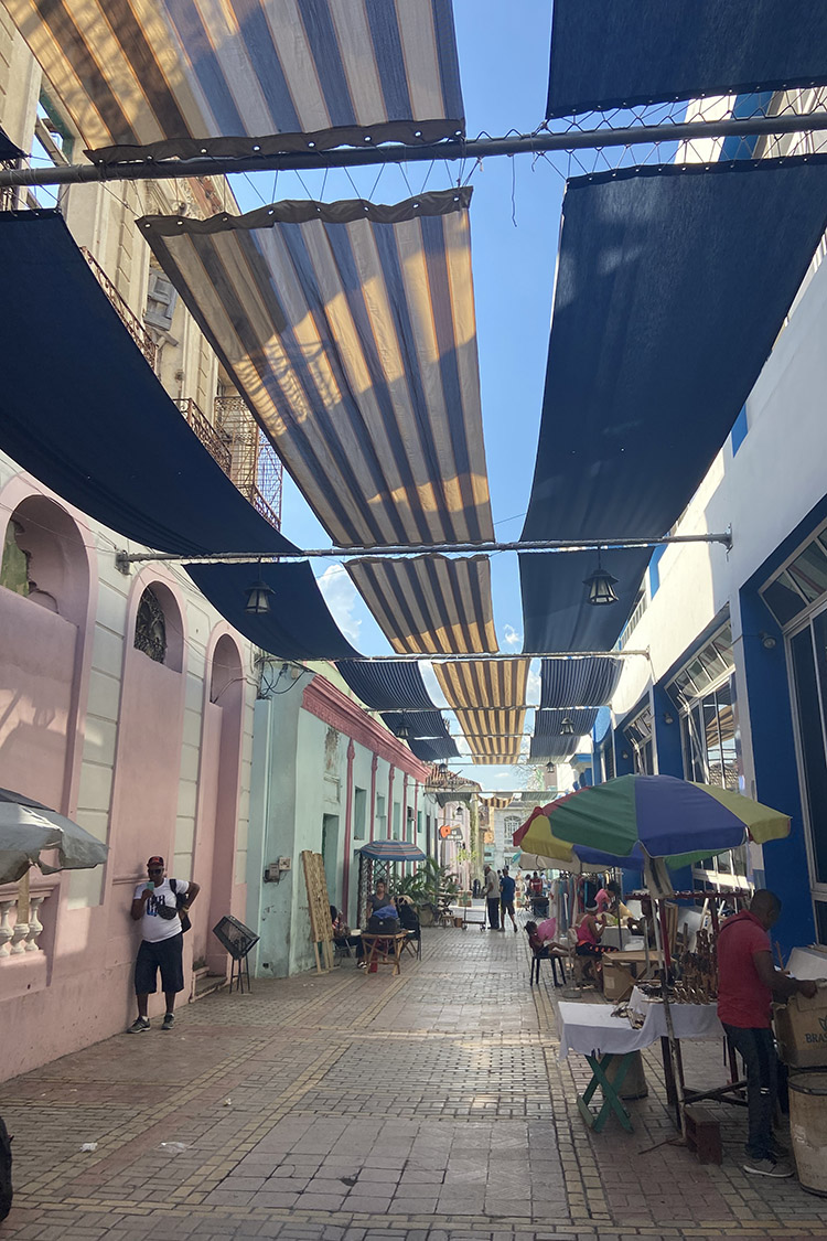 Street view, Santiago de Cuba