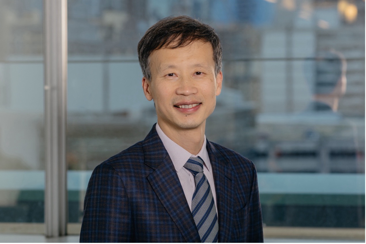 Dr. Xiaolin Wei Photo