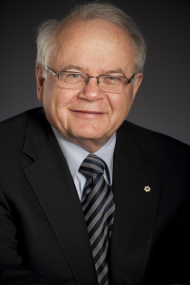 tyrrell-photo_small-2.png