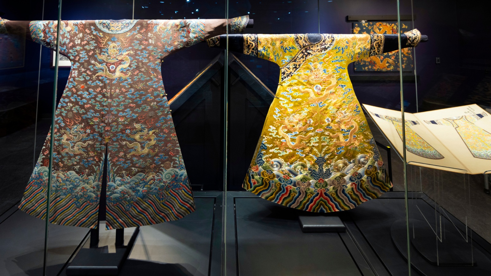 2026-02-12-lunarny-embroidery-main.jpg