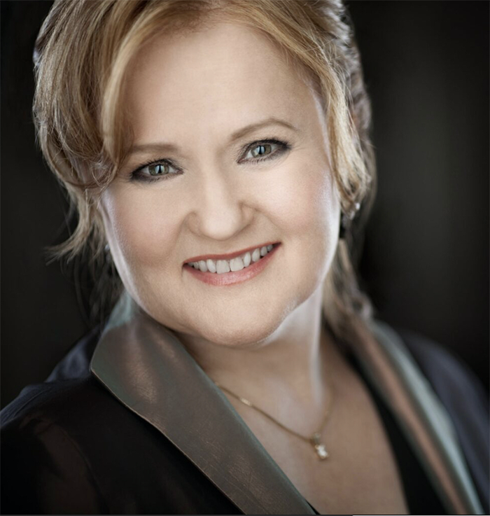 headshot of Tracy Dahl