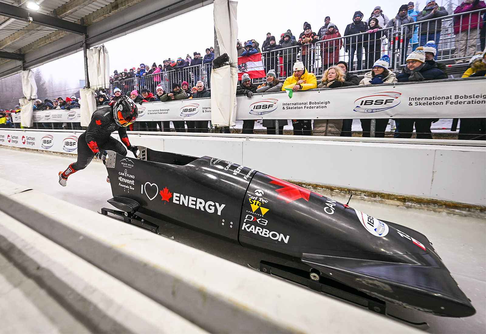 Photo of Melissa Lotholz on a bobsleigh track