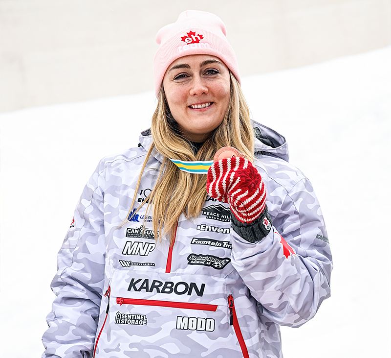 Photo of Melissa Lotholz with her Olympic medal