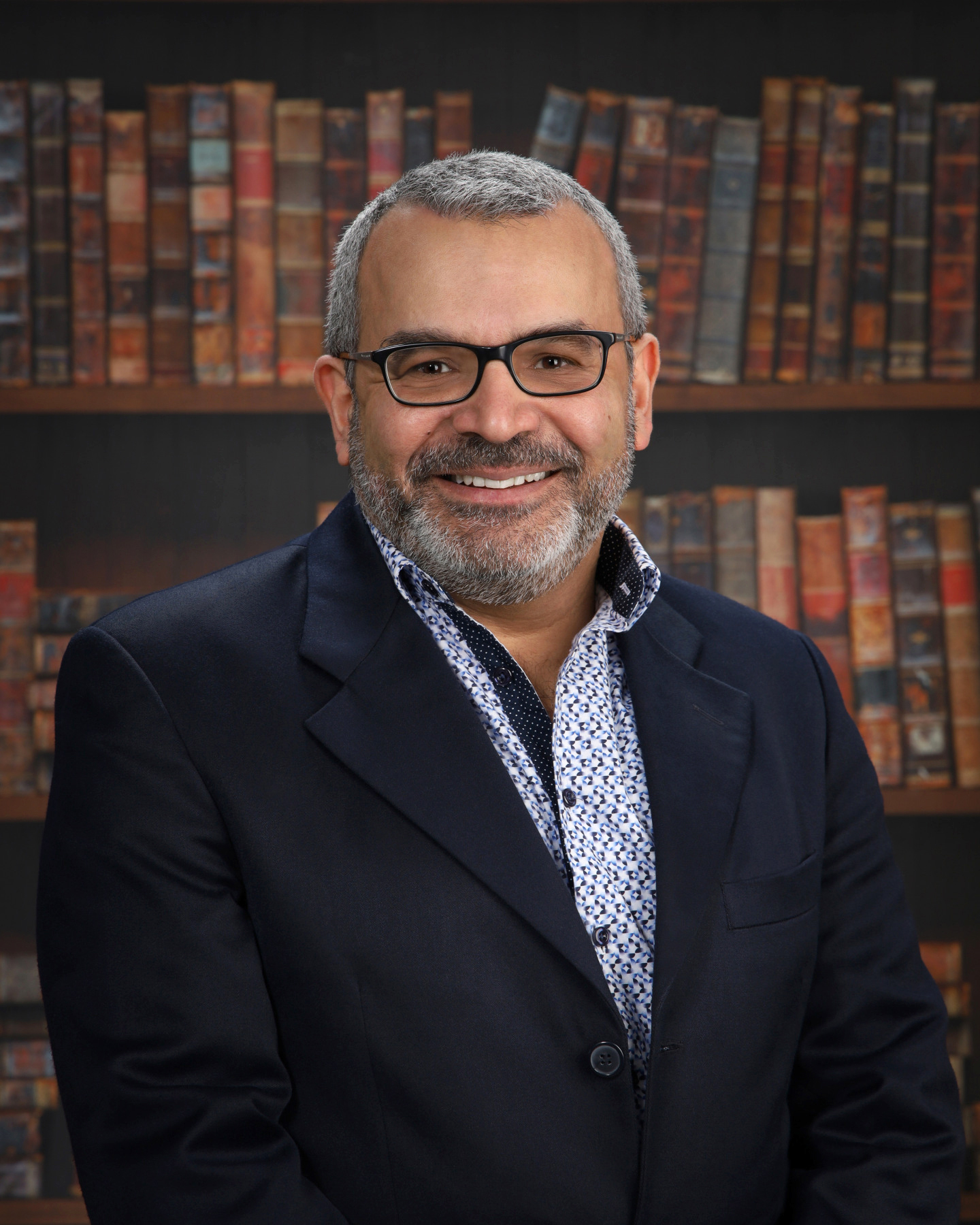 mahmoud_sherif_headshot1_2023_rgb_300dpi.jpg