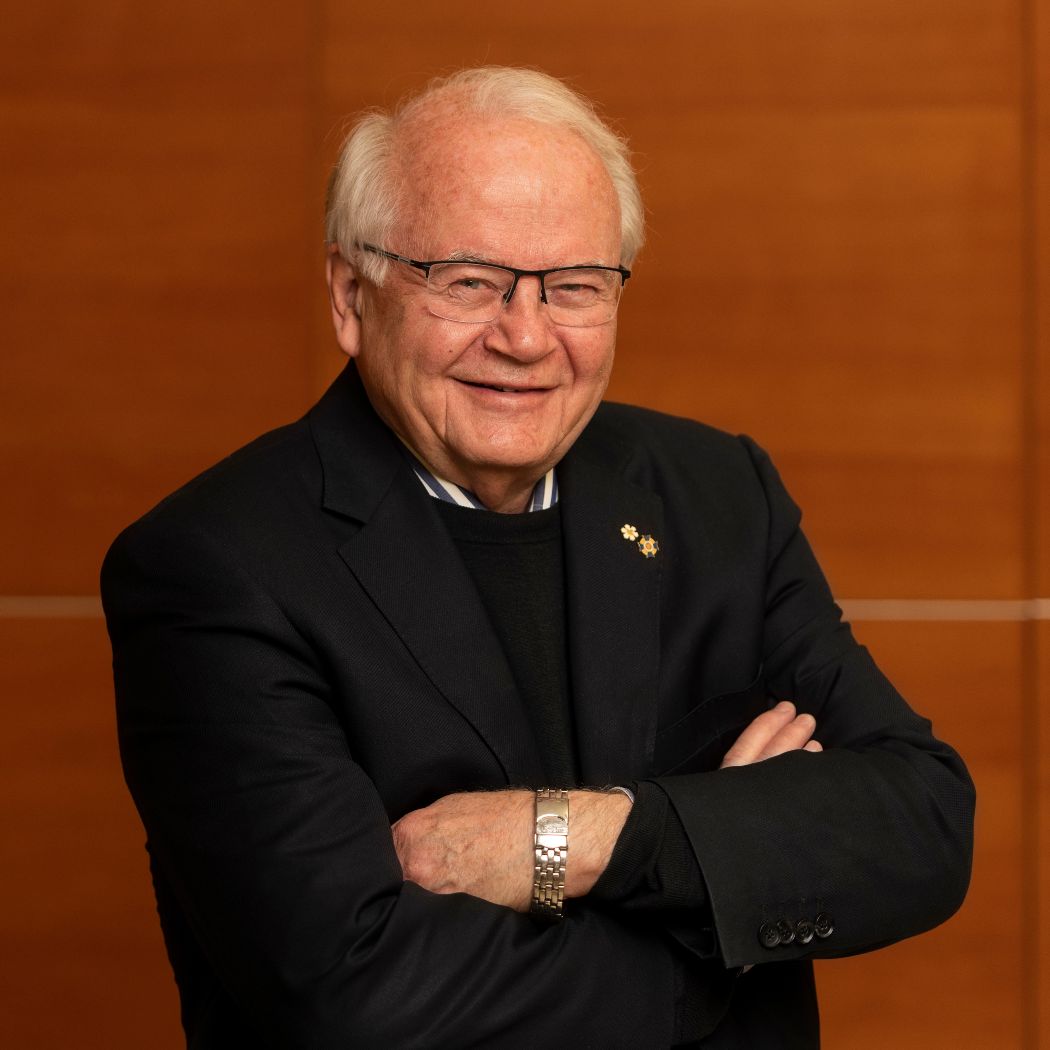 Dr. Lorne Tyrrell