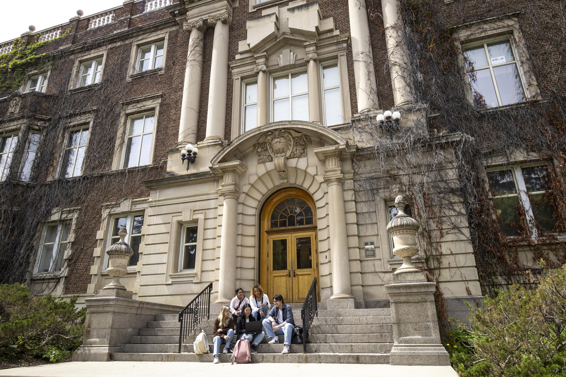 students and old arts