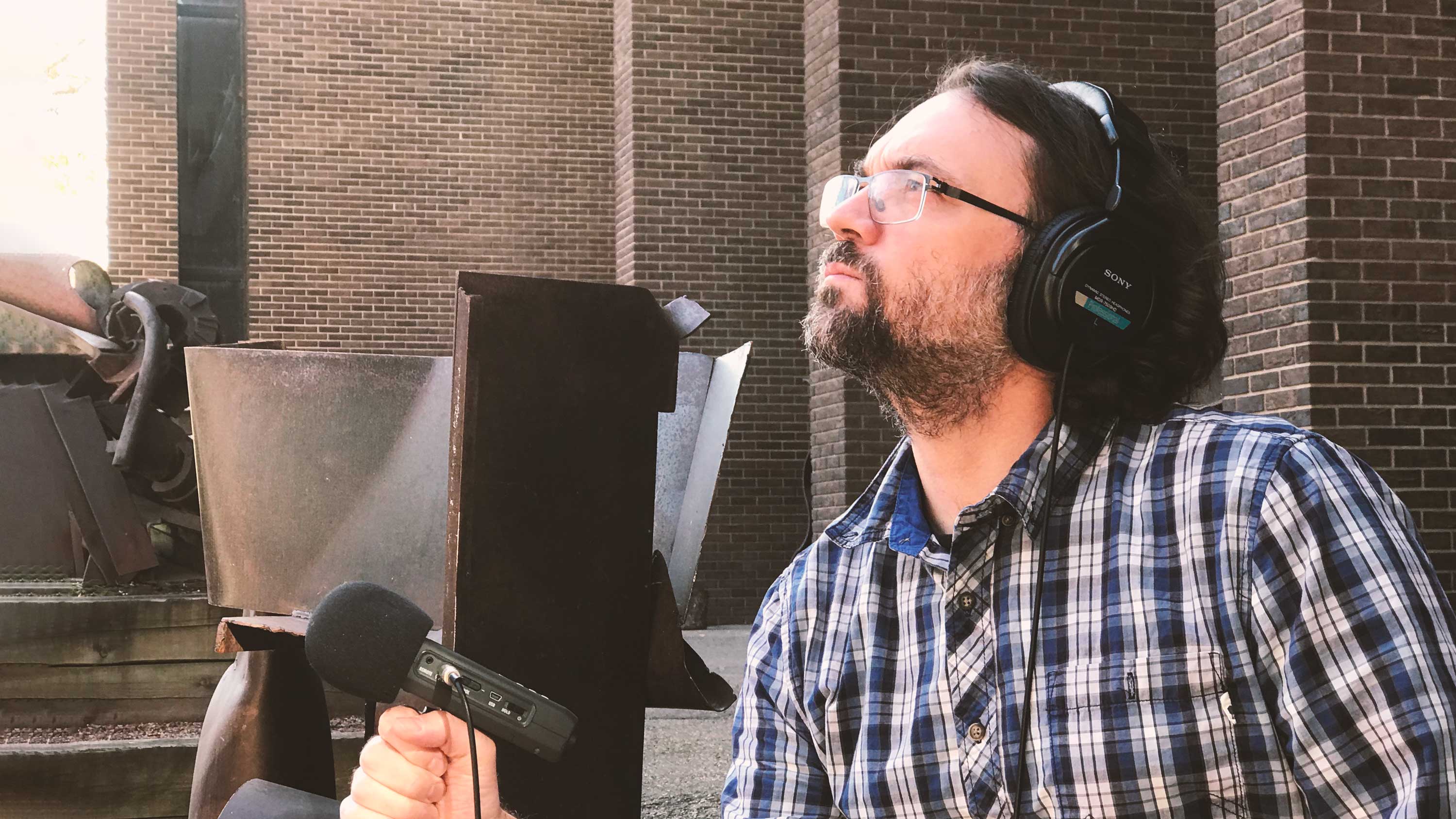 Scott Smallwood capturing audio on the UofA campus