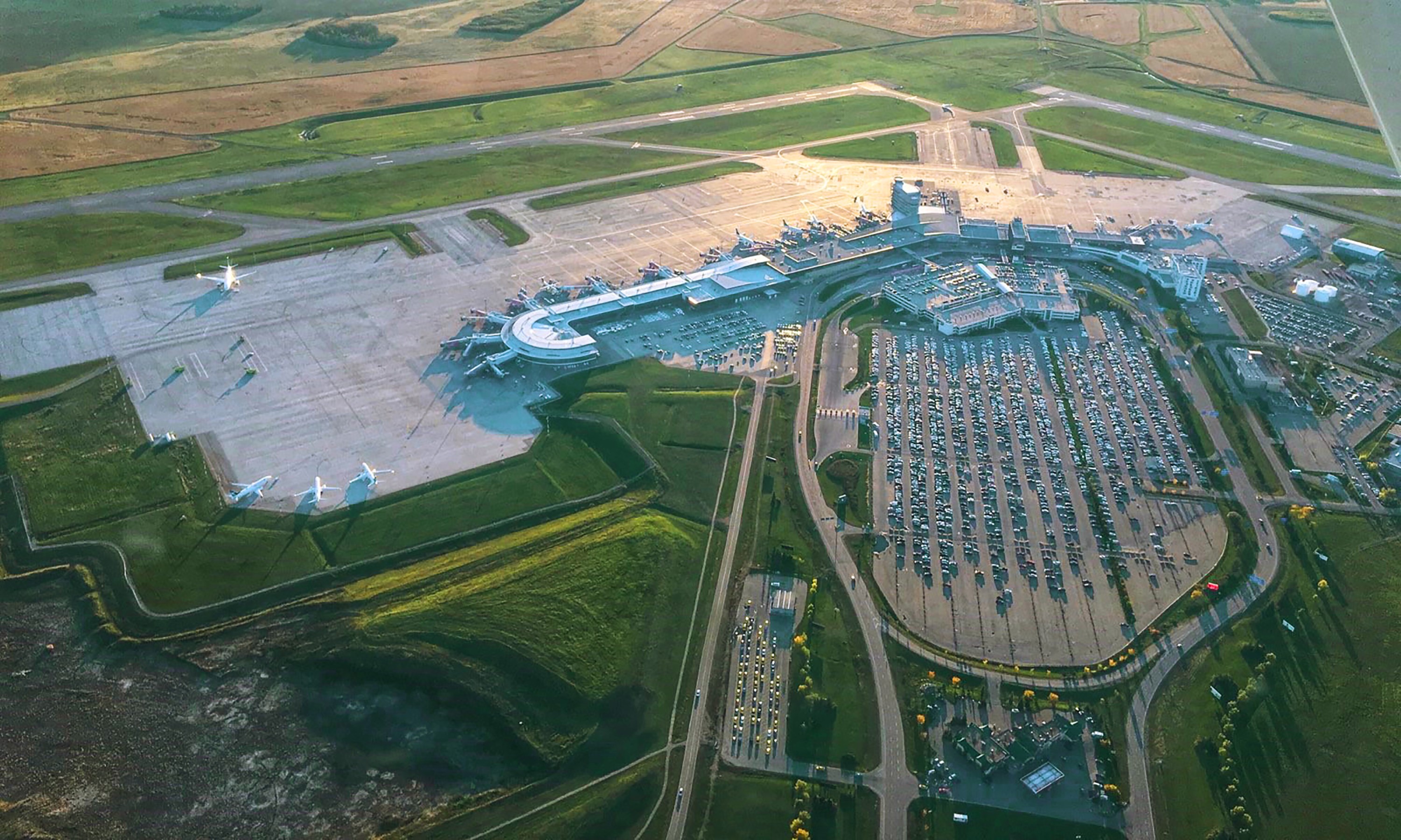 An aerial view of Edmonton International Airport (YEG) (Photo courtesy YEG)
