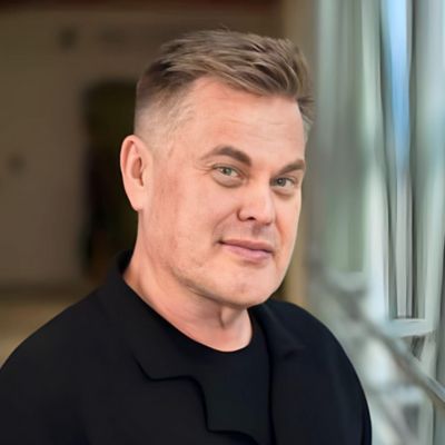 WAYNE INUGLAK CLARK