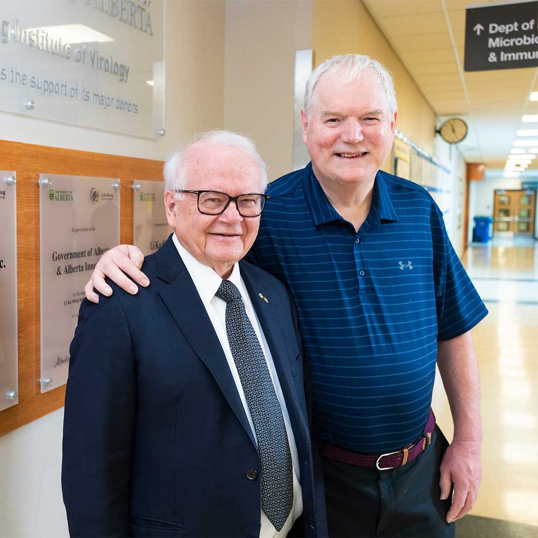Dr. Lorne Tyrrell (L) and Nobel Prize recipient Dr. Michael Houghton (R)