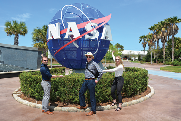 AlbertaSat Team visits NASA