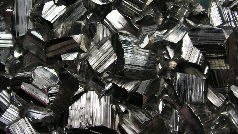 a closeup on a pile of shiny chunks of coal