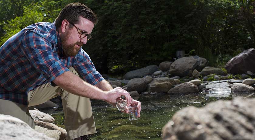 Michael Serpe is using nanotechnology to detect harmful bacteria in water. 