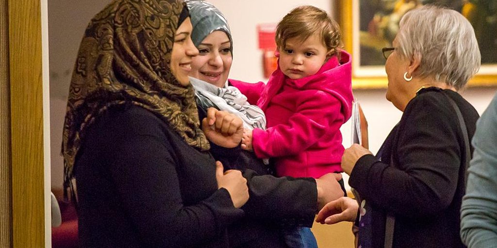 New research shows Syrian refugees report higher satisfaction in first year of settlement when in smaller Albertan communities