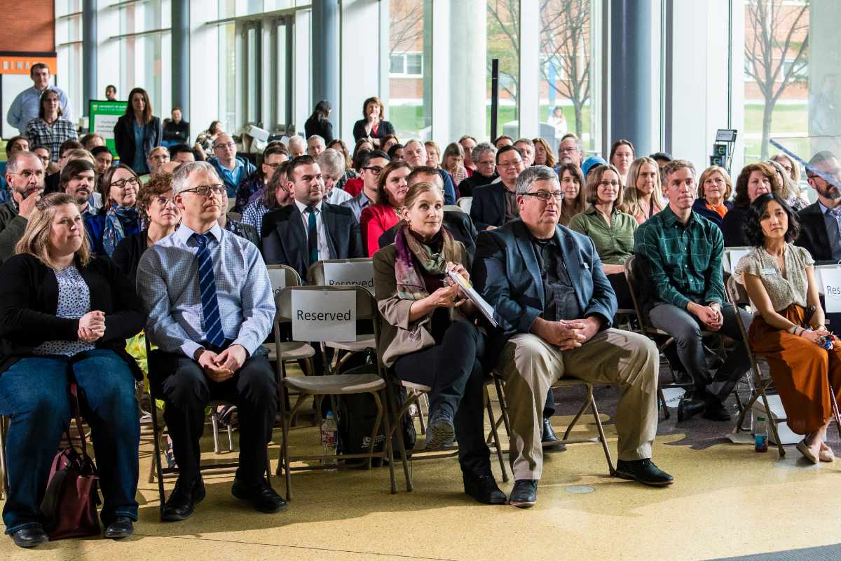 Some of the Faculty of Science community, pictured here at the 2019 Celebration of Excellence. This month, we celebrate the efforts of all our community in rising to the challenges of COVID-19.
