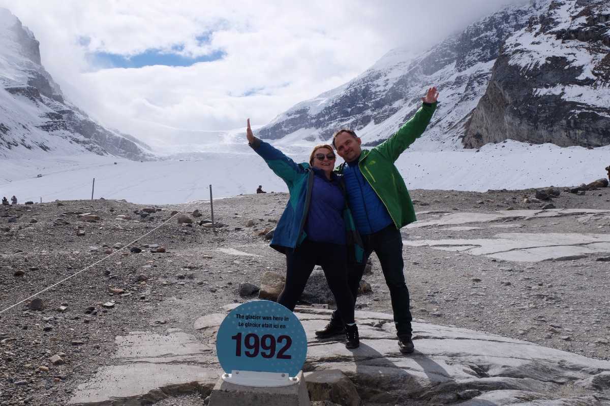 Oleg Veryovka with wife Victoria Lohvin, a fellow University of Alberta alumna, on their recent trip to Athabasca glacier.