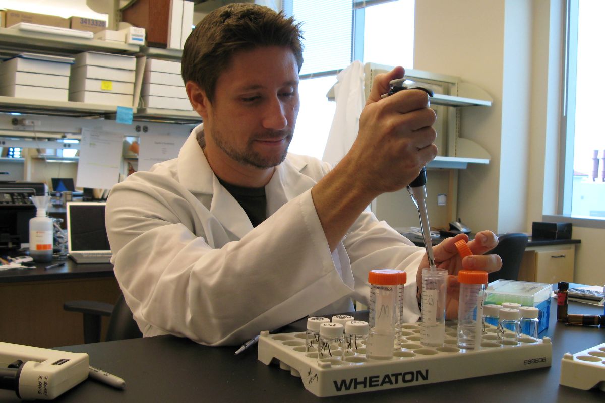 New faculty member Jacob Berry is pictured here during his postdoctoral fellowship at the Scripps Research Institute in Florida, USA.