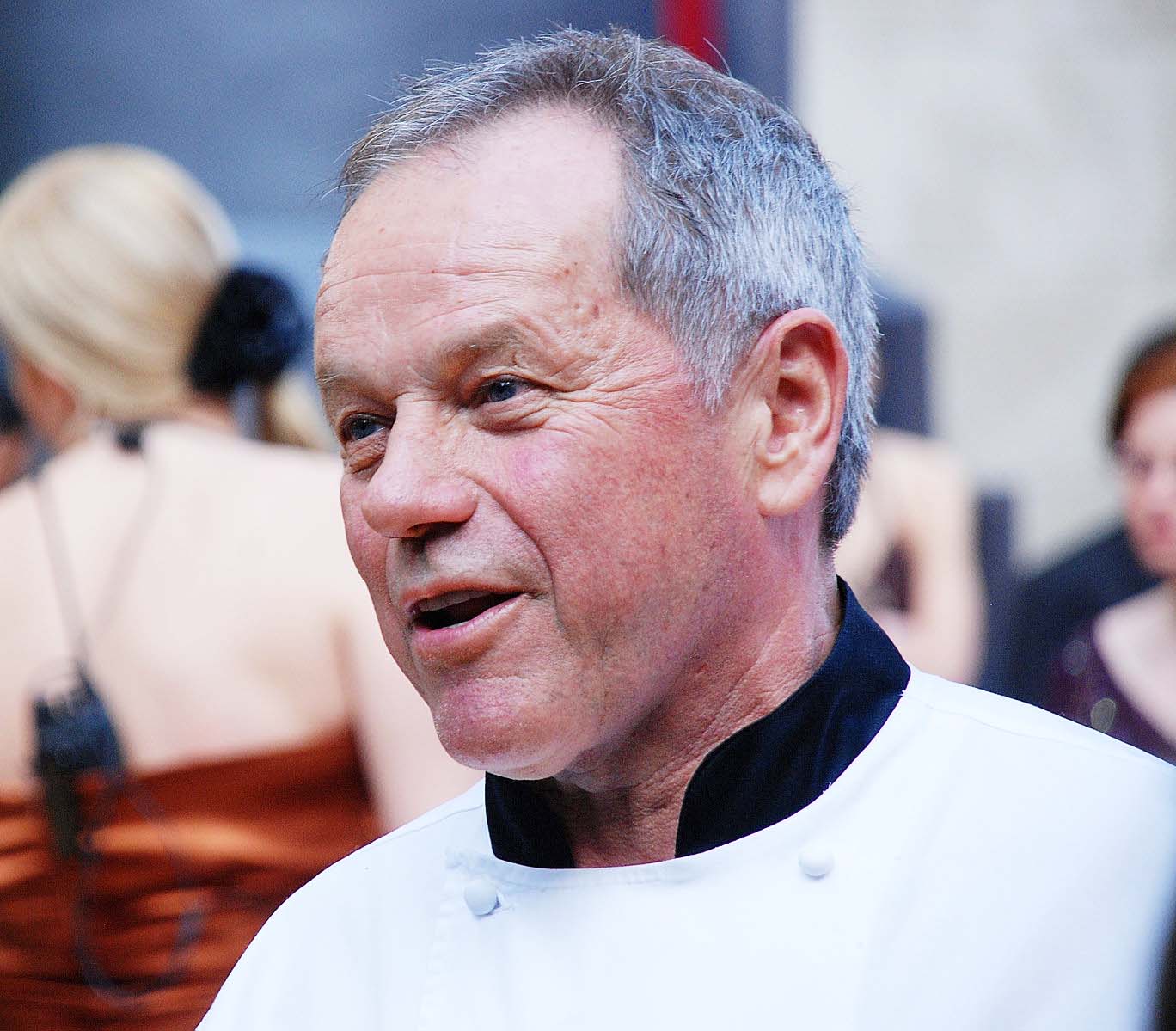 1368px-oscar_official_chef_wolfgang_puck.jpeg